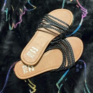 Size 8 billabong flip-flops